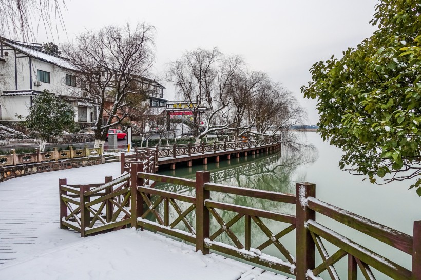 浙江海宁盐官古城雪景图片(12张)