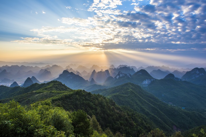 广西桂林尧山风景图片(11张)