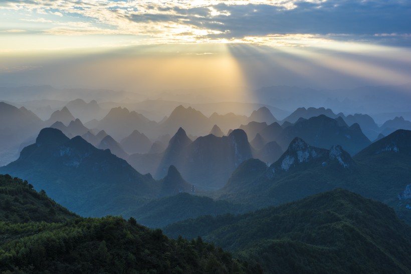 广西桂林尧山风景图片(11张)