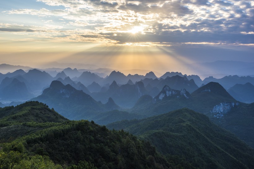 广西桂林尧山风景图片(11张)