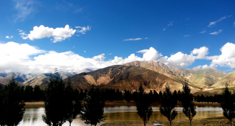 西藏雅鲁藏布江风景图片(9张)