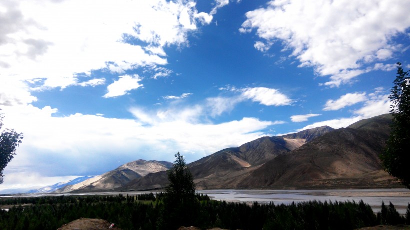 西藏雅鲁藏布江风景图片(9张)