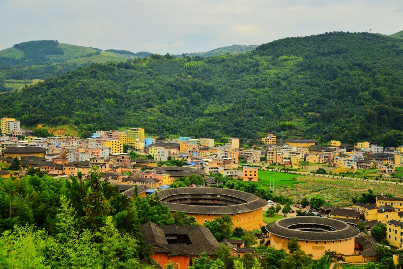 福建龙岩永定土楼图片(13张)