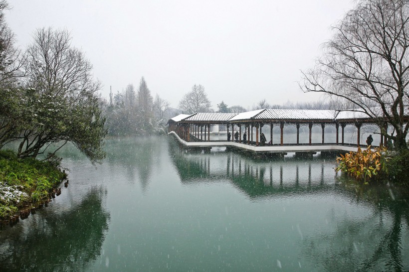 雪中的西湖浴鹄湾风景图片(10张)