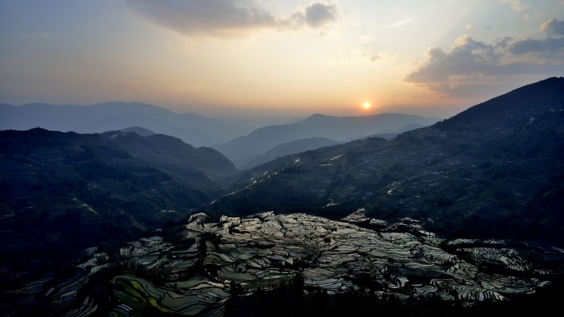 云南元阳梯田风景图片(17张)