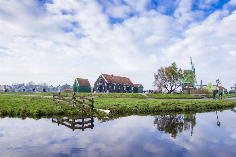 荷兰桑斯安斯风车村风景图片(14张)