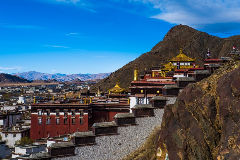 西藏扎布伦寺风景图片(9张)