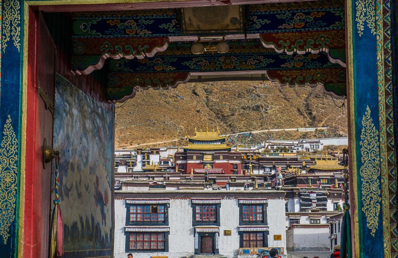 西藏扎布伦寺风景图片(9张)
