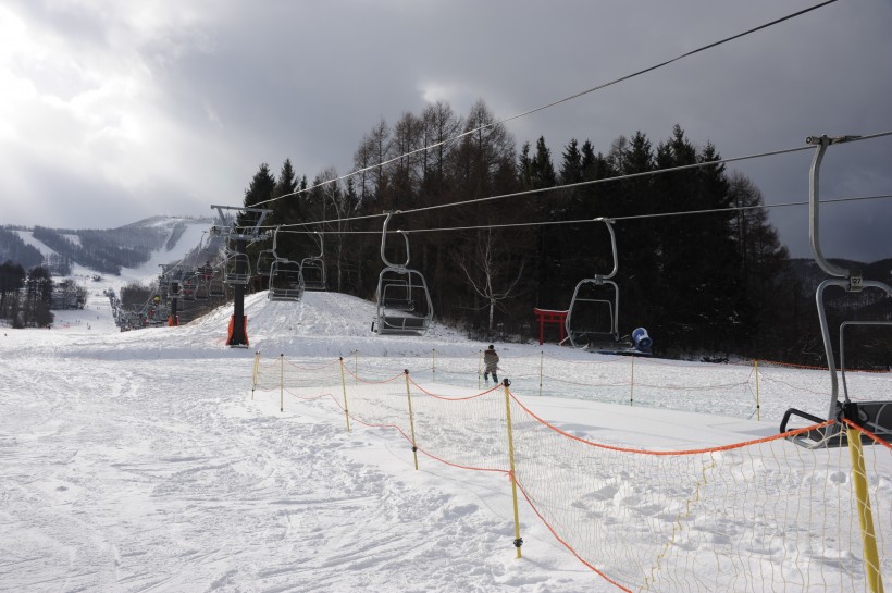日本长野县志贺高原滑雪场风景图片(11张)