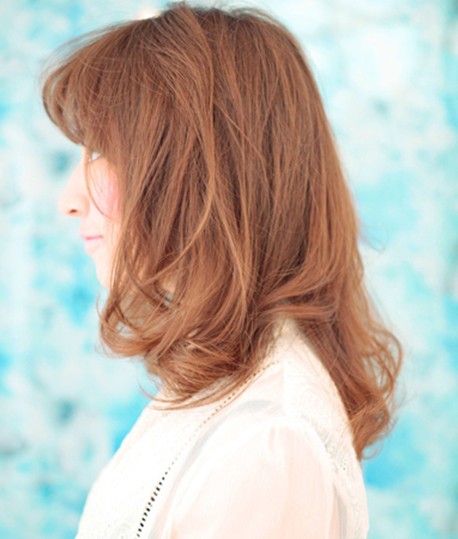 今年最流行的女生短发烫发发型图片[10P]