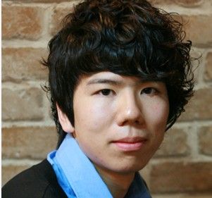 非常随意的男士满头小卷发发型图片[5P]