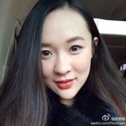 霍思燕微博晒发型图片 示范长脸尖下巴女生发型设计[3P]