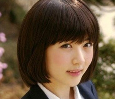清纯女学生发型设计 齐刘海双马尾最受欢迎[5P]