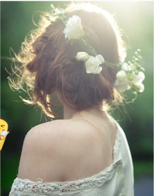 最美韩式新娘盘发发型图片[5P]