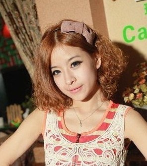 女生做蓬松定位烫发型效果图[6P]