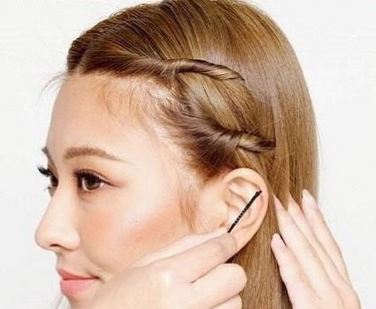 好看的长发无刘海编发教程图解[6P]