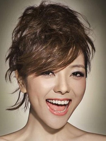 新晋辣妈杨乐乐百变私房发型照 360°无死角的美[9P]