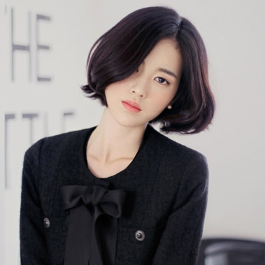 今年流行的女生日系短发图片[7P]