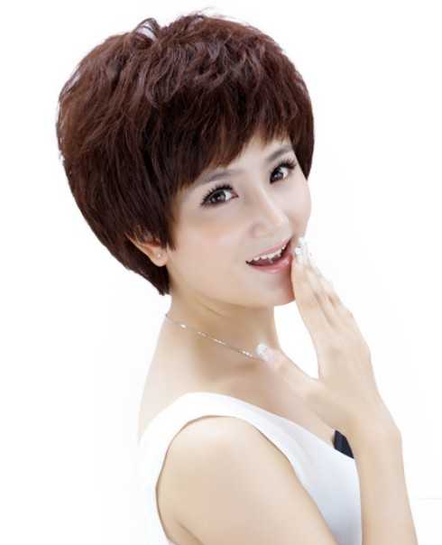 中年妇女波波头短发设计 知性减龄[5P]