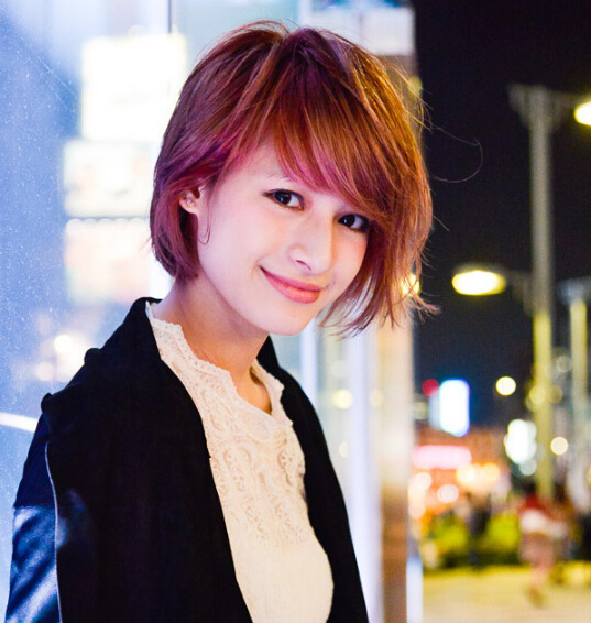 街拍日本软妹子时尚发型图片[8P]