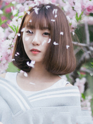 适合学生妹的梨花头发型