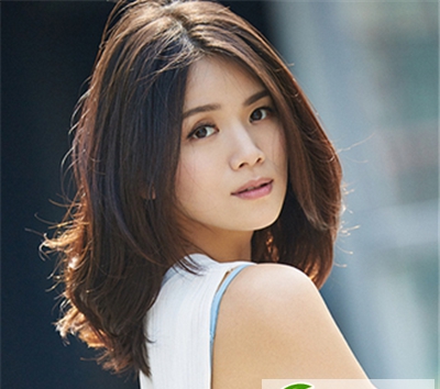 女明星发型优雅示范 轻松塑造最新时尚潮流