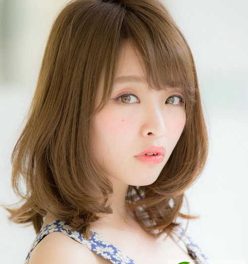 日系女生lob头梨花烫