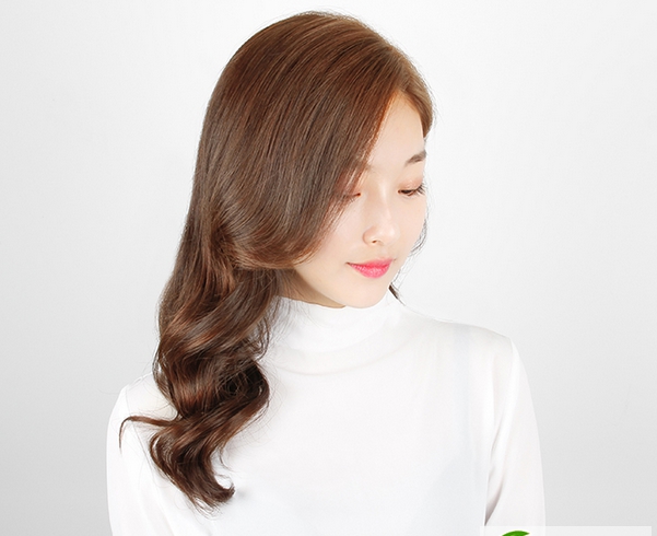 女神卷发发型图片 韩国女生流行烫发卷发