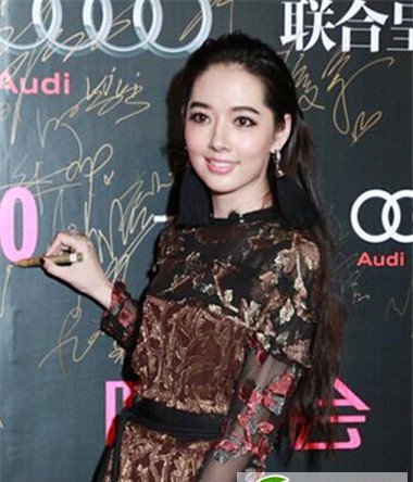 台湾氧气美女郭碧婷甜美发型 不一样的优雅fashion