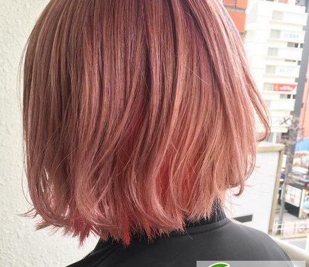 粉色红色头发效果图 草莓浆果色染发最显白