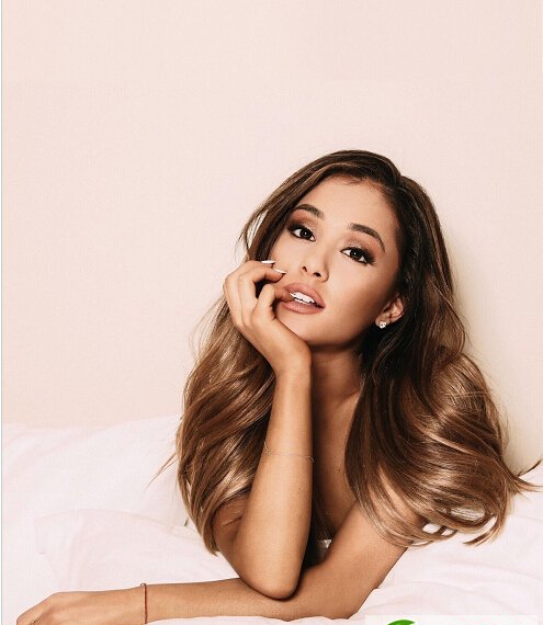 Ariana Grande马尾怎么扎？新单宣传照变奶奶灰