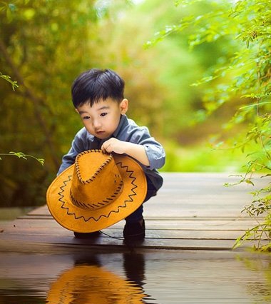 小男孩帅气头型图片