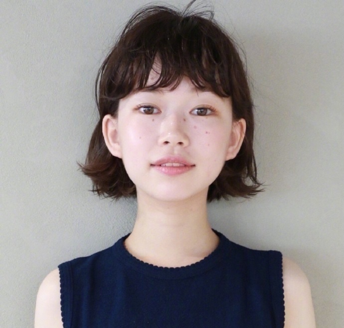 一组适合高额头女生的刘海参考
