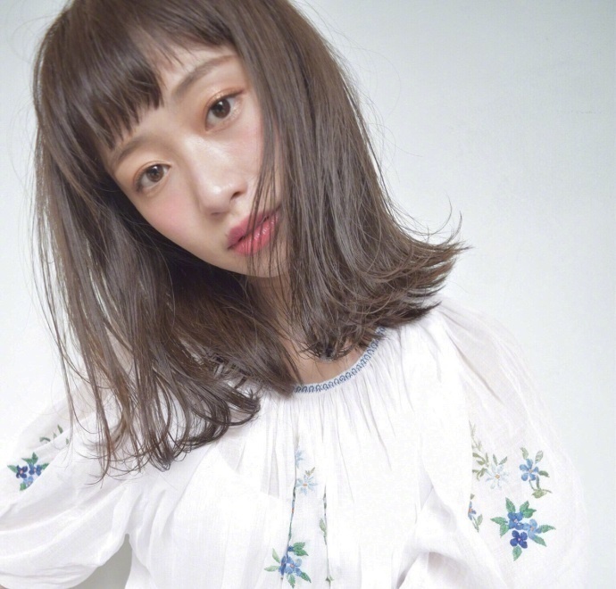 一组适合高额头女生的刘海参考