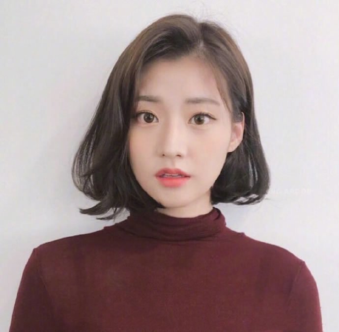女生S型短卷发图片 齐肩修颜美美哒