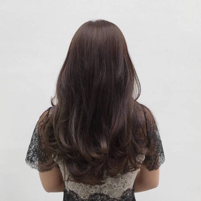 一组长卷发女生温柔系发型参考