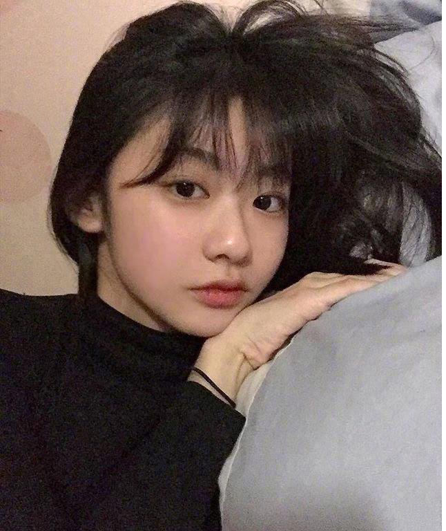 一组易打理的简单可爱女生短发