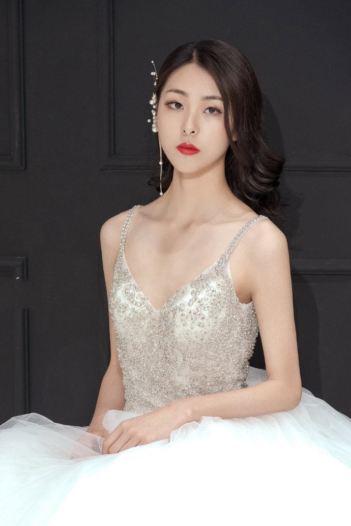 韩式优雅新娘盘发看起来气质又温婉