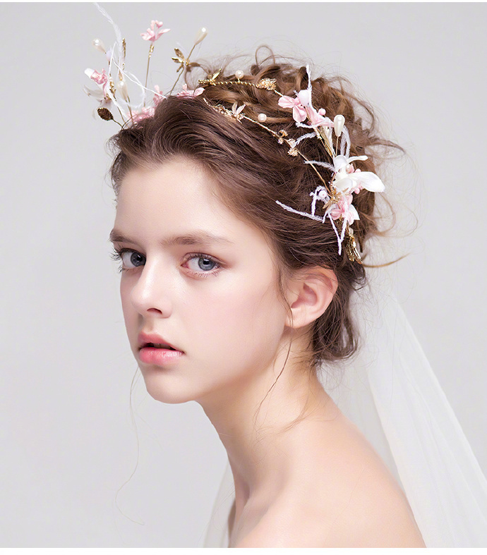 超美的新娘发饰，好像森林中的小仙女啊