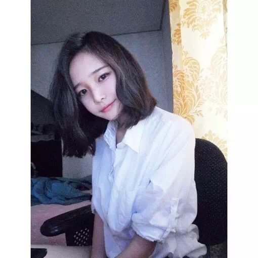以花朵为装饰的新娘发型，仙气十足