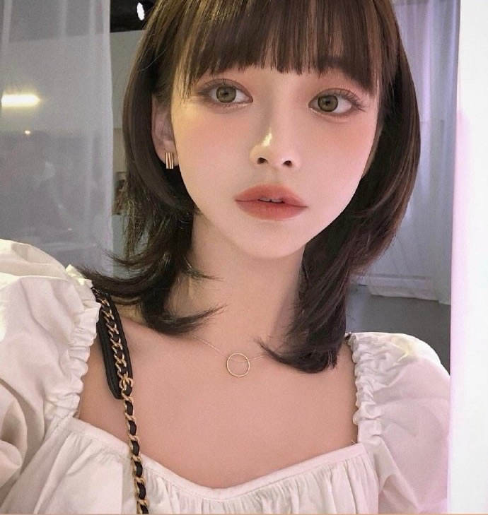 韩国模特姜泰莉时尚百变短发造型