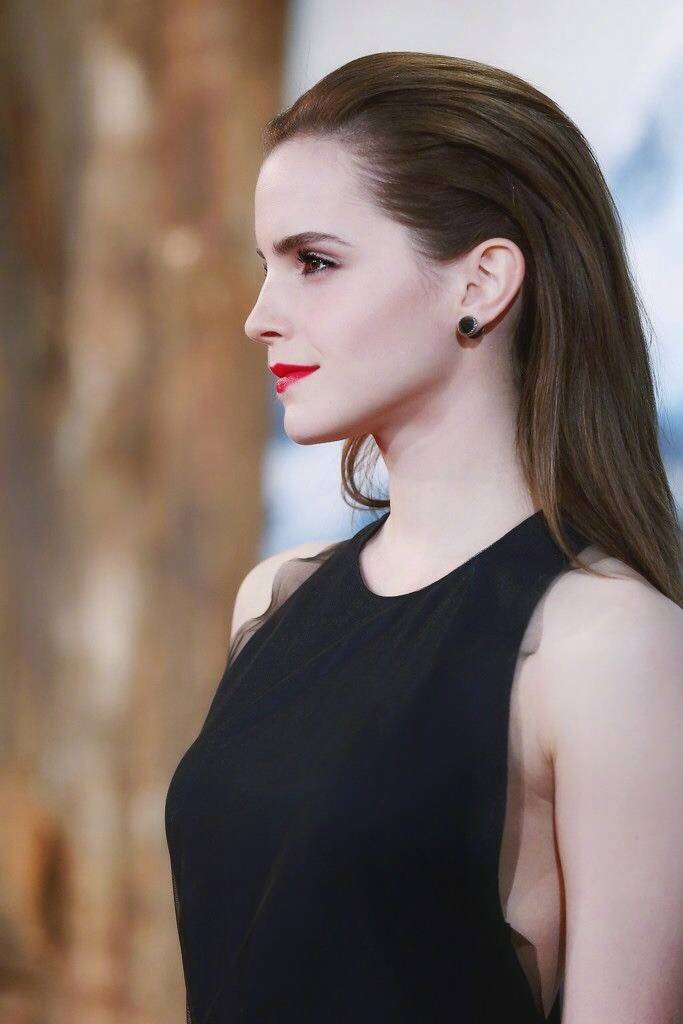 Emma watson，这个背头被她驾驭的好美