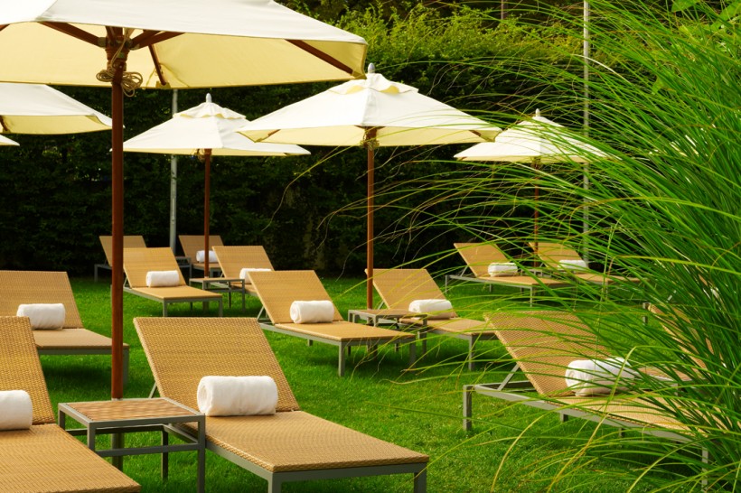 日内瓦洲际酒店-游泳池及花园图片(7张)