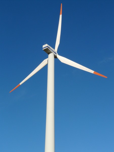 风力发电的风车图片(11张)