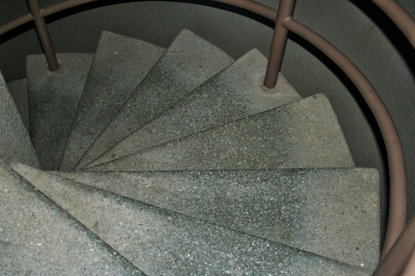 各式各样的楼梯图片(12张)
