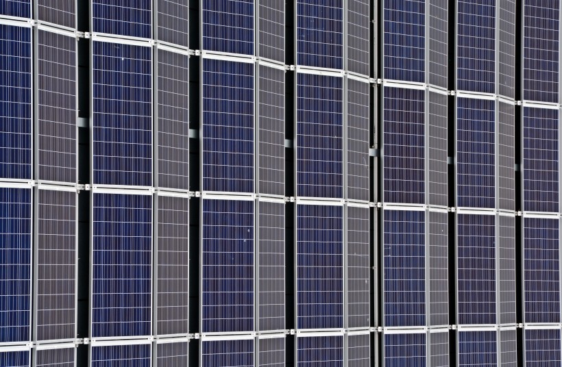 整齐的太阳能电池板图片(13张)