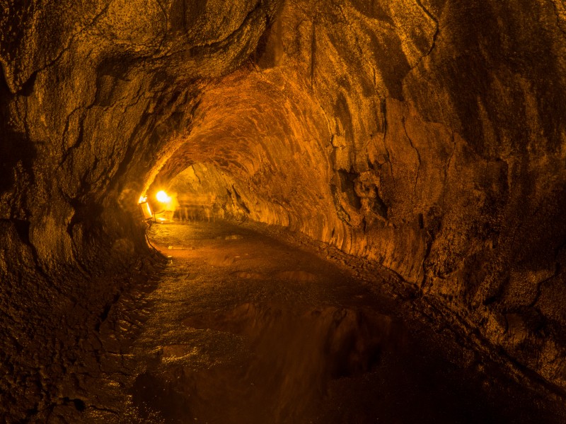 长长的洞口和隧道图片(15张)