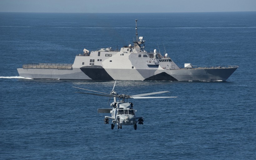 HH-60铺路鹰直升机图片(17张)