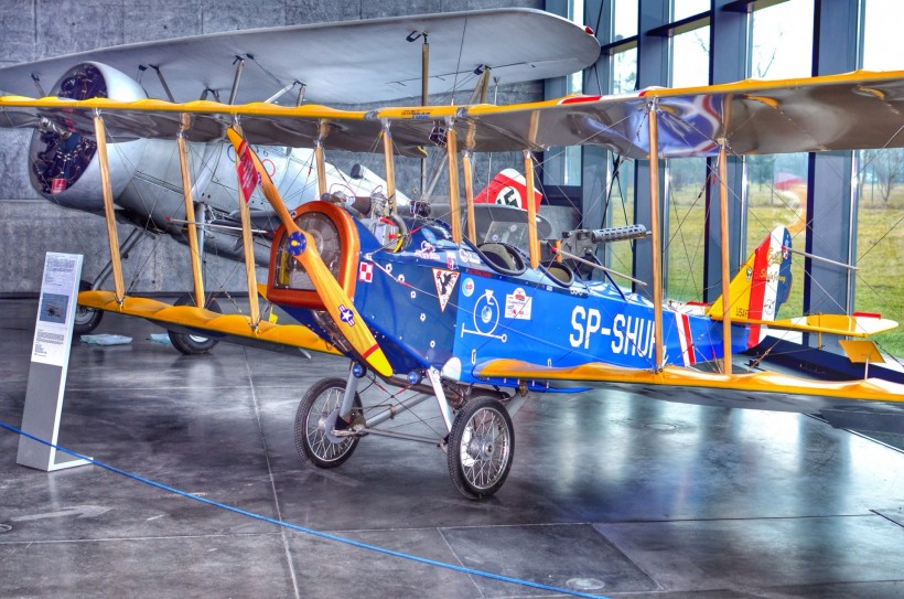 波兰航空博物馆飞机图片(14张)