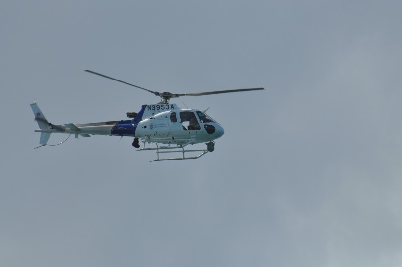 空中的直升机图片(16张)